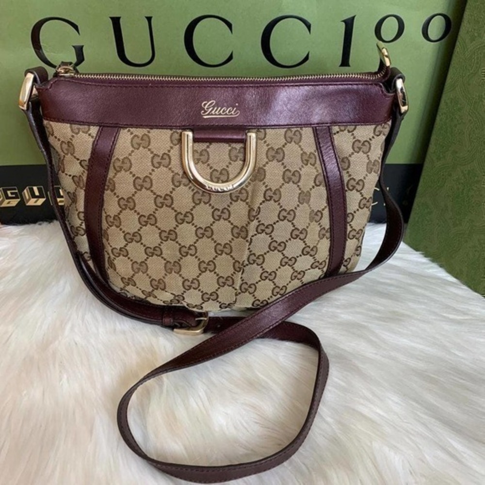 Gucci crossbody with original dustbag